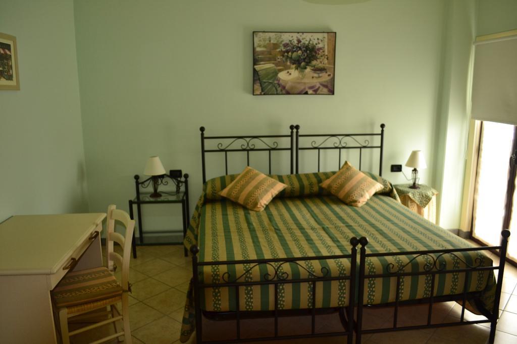 El Garbin Bed & Breakfast Savigliano Oda fotoğraf